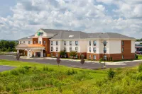 Holiday Inn Express & Suites Lancaster by IHG
