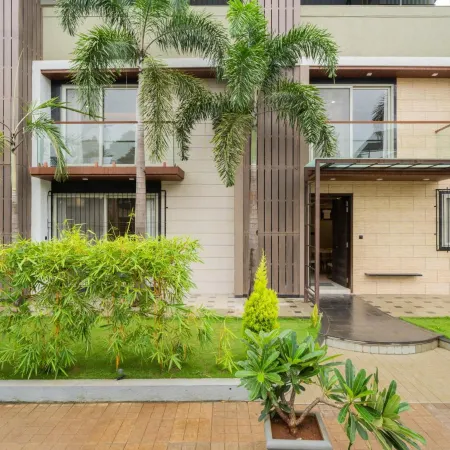 Alaya Stays Imperial Mystara 5-BHK with Common Pool & Garden Near Karla Cavs and Bhushi DAM