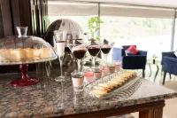 Ramada by Wyndham Murree Lower Topa Resort - breakfast