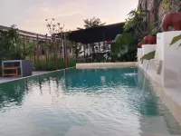 Rosella Cottages - Homestay - Yogyakarta - Pools