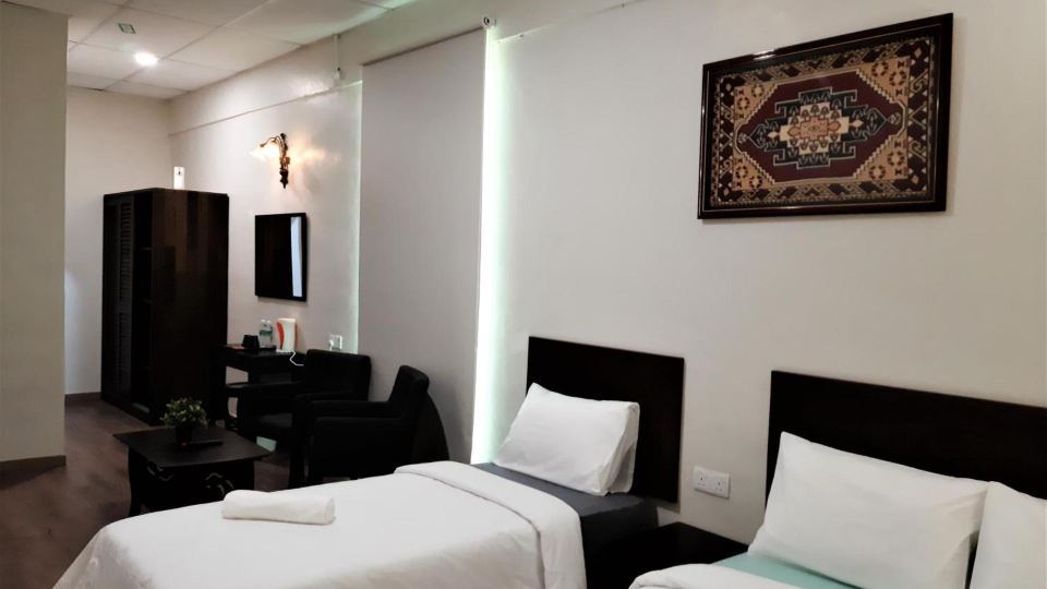 Blue Eyes Hotel