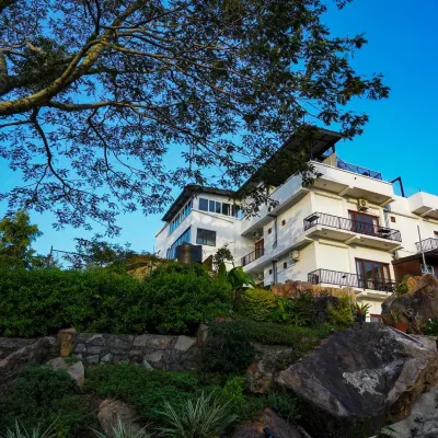 Golden Sky Hotel & Wellness Các khách sạn gần Bảo tàng Trà Ceylon