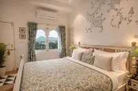 Grandrosse Boutique - Pichola Lake Facing Hotel - Bãi đậu xe