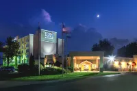 Four Points by Sheraton Kalamazoo Hotels near Unified Clinics