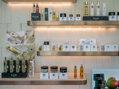 Sofitel Cotonou Marina Hotel & Spa Отели рядом с достопримечательностью «Fidjrosse Beach»