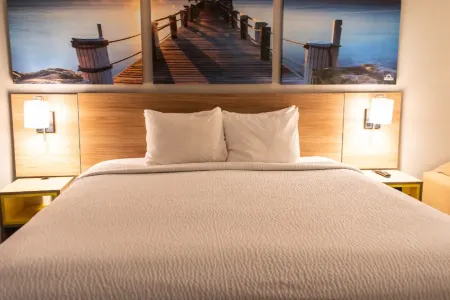 Days Inn by Wyndham Troy Отели рядом с достопримечательностью «Трой Паркс энд Рекреэйшен»