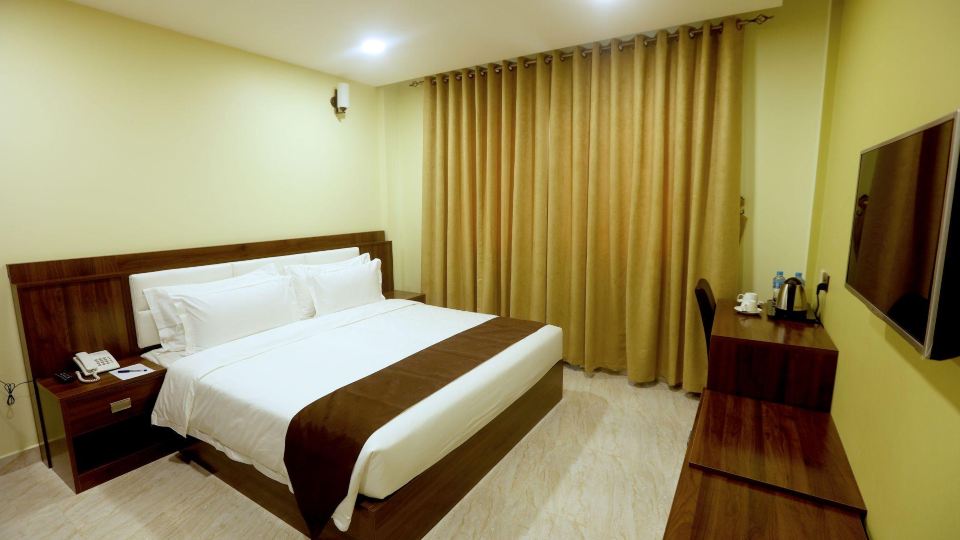 Golden Crown Hotel
