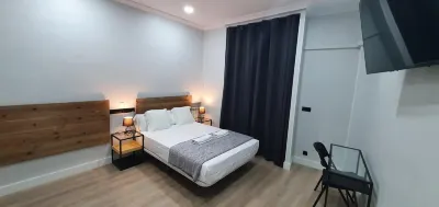 CH Otello Rooms I - Madrid Hotels near Monument to Felipe IV