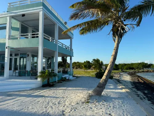 Island Magic Villas - breakfast