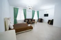 Tourist Hotel のホテル