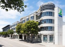 Holiday Inn Express & Suites San Francisco Fishermans Wharf