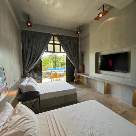 Vistapaloma Beach Resort