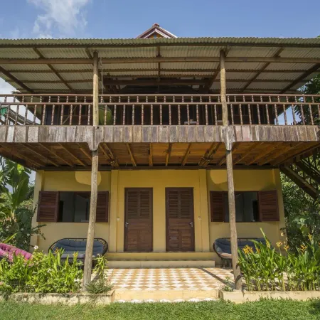 Champa Lodge