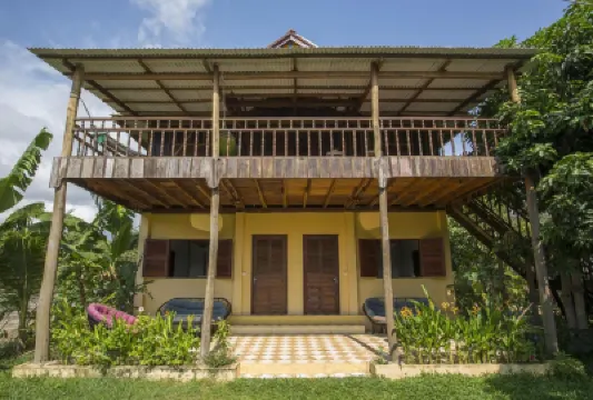 Champa Lodge Hotels in 