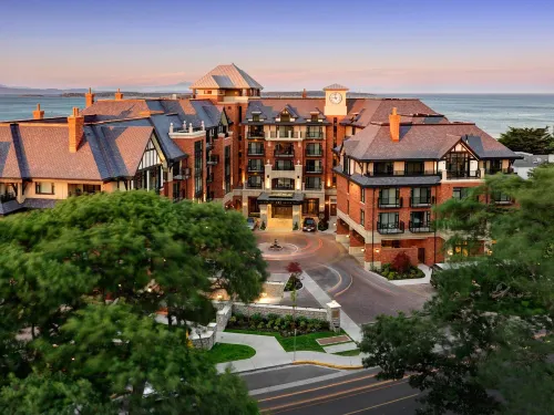 Oak Bay Beach Hotel - Beach