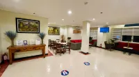 Microtel by Wyndham Tarlac Các khách sạn ở Tarlac City