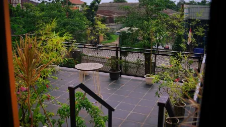 Gaia Asri Hotel Отели в г. Subang Regency