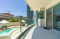 Sails Apartments - piscina