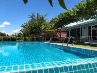 Sangtong Beach Resort Hotels in Laem Sing