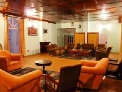 Tree of Life Grand Oak Manor Binsar Hotels in Almora