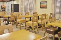 La Quinta Inn & Suites by Wyndham Helena - Bữa sáng