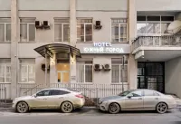 Yuzhny Gorod Hotel
