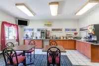 Days Inn & Suites by Wyndham Cambridge - breakfast