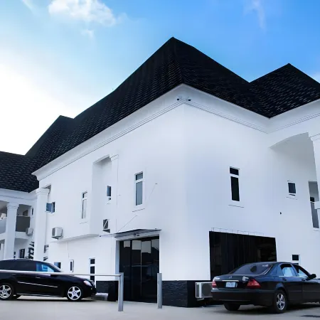 PoshLux Executive Hotel