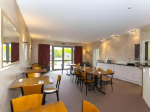 Fernhill Motor Lodge