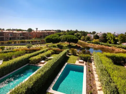 玉米穀村莊酒店