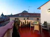 THC Tirso Molina Hostel Hotels near Cava Baja