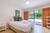 Onetangi Beach Apartments