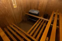 Sovereign Park Motor Inn - spa