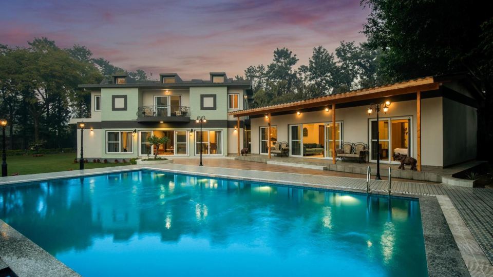 Elivaas Signature 6 BHK Farmstay with Pvt Pool & Garden - ESH