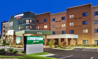 Courtyard Auburn