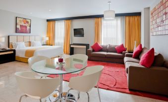 Holiday Inn Express CD. Del Carmen