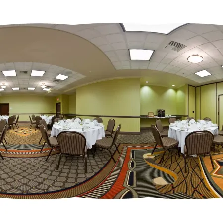 Holiday Inn & Suites BAKERSFIELD by IHG