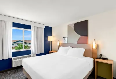 Spark by Hilton Springfield Southwest Hotels near Sherwood Plaza