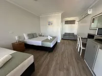 Bucketts Way Motel Hotels in Gloucester