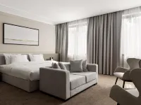 Benedict Hotel&Spa (Бенедикт) Отели рядом с достопримечательностью «Башня Эйфеля в миниатюре»