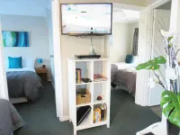 Almond Court Motel Hotels in Clyde