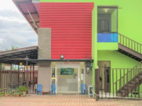 Hotel Lido 88 Sorong Mitra RedDoorz 소롱 호텔