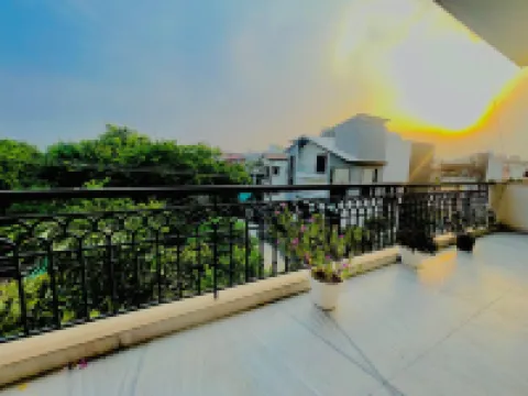 BedChambers Serviced Apartments, Sector 45