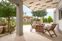 Dom Luxury Residence - Homestays