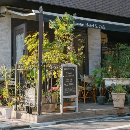 7 Rooms Hotel & Cafe Отели рядом с достопримечательностью «Железнодорожная станция Касай»