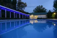 Mangapapa Hotel - Pools