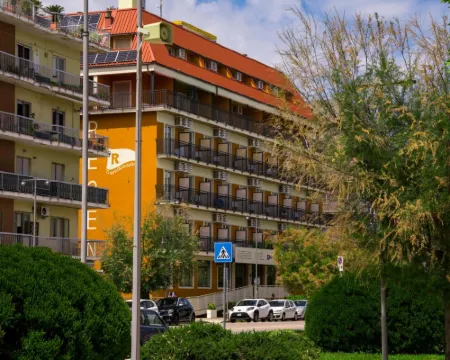 Hotel Regent Hotéis em Pescara