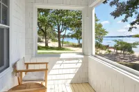 Silver Sands Motel & Beach Bungalows - Sea View