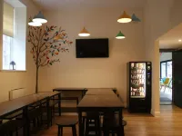 Safestay Edinburgh Cowgate Hotels near Gladstone's Land
