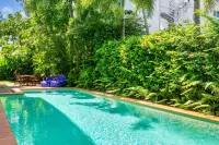 Arlington Apartments - Beach